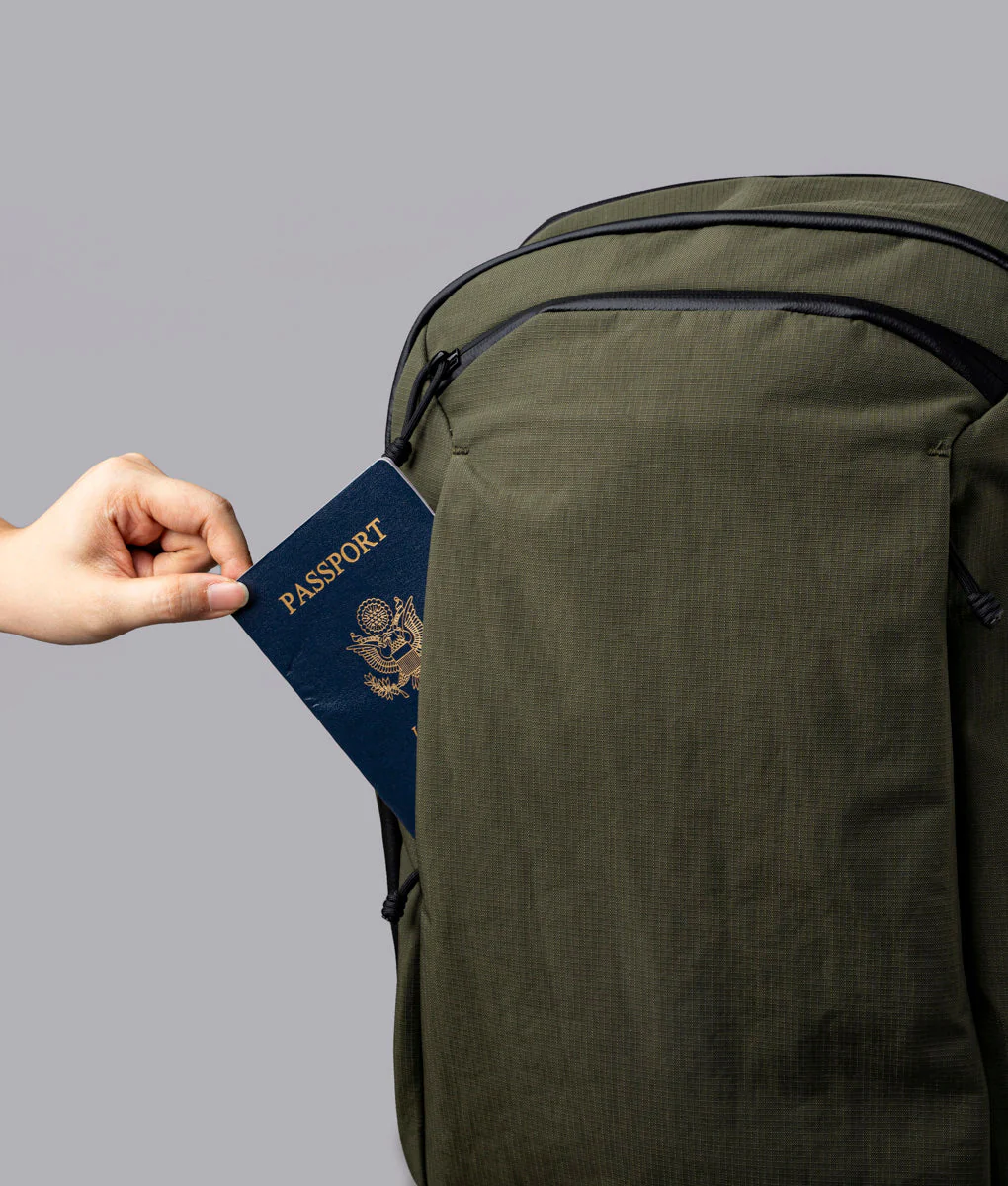 Traverse Backpack 30 L - Image 13