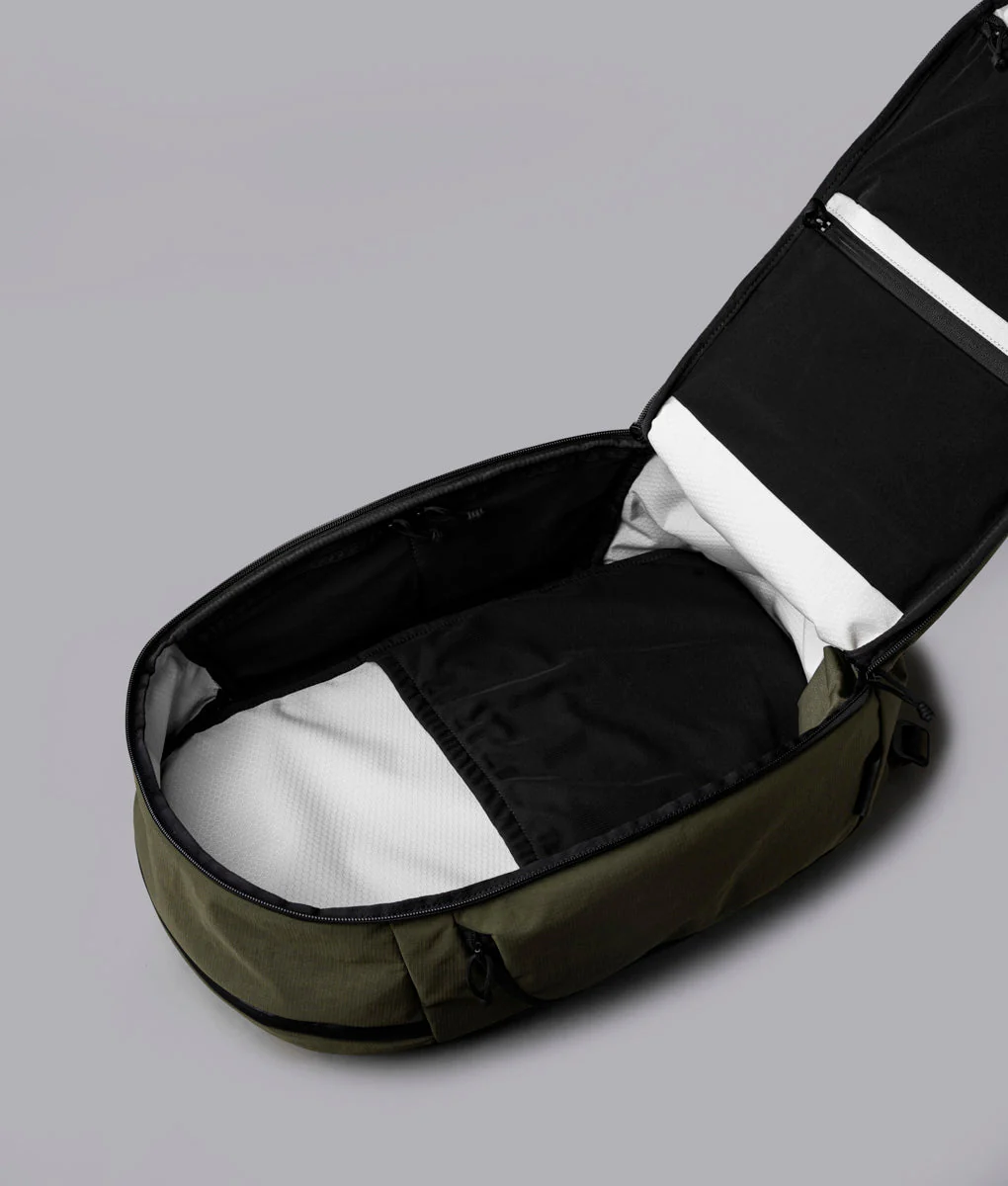 Traverse Backpack 30 L - Image 6