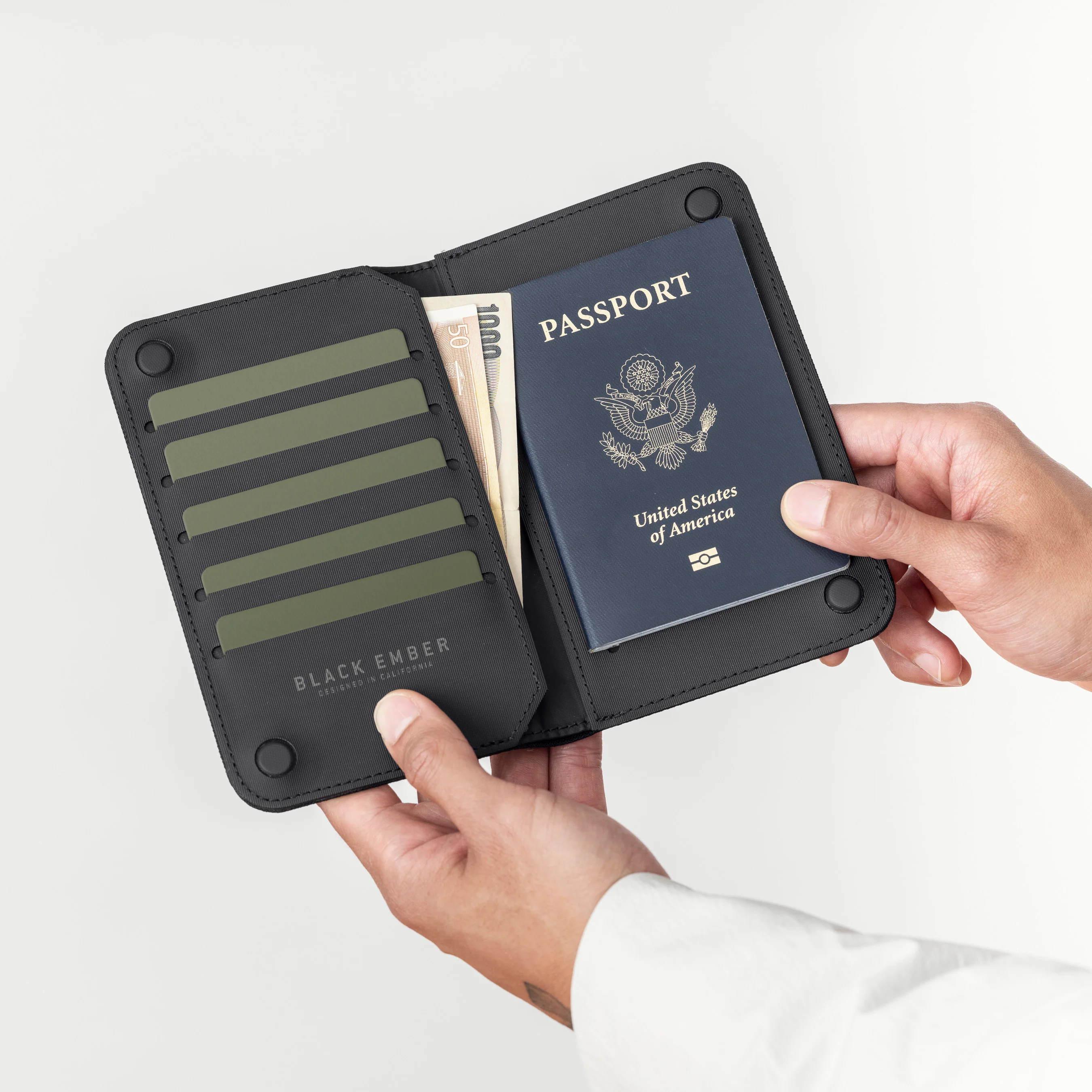 Magfold Travel Wallet - Image 3