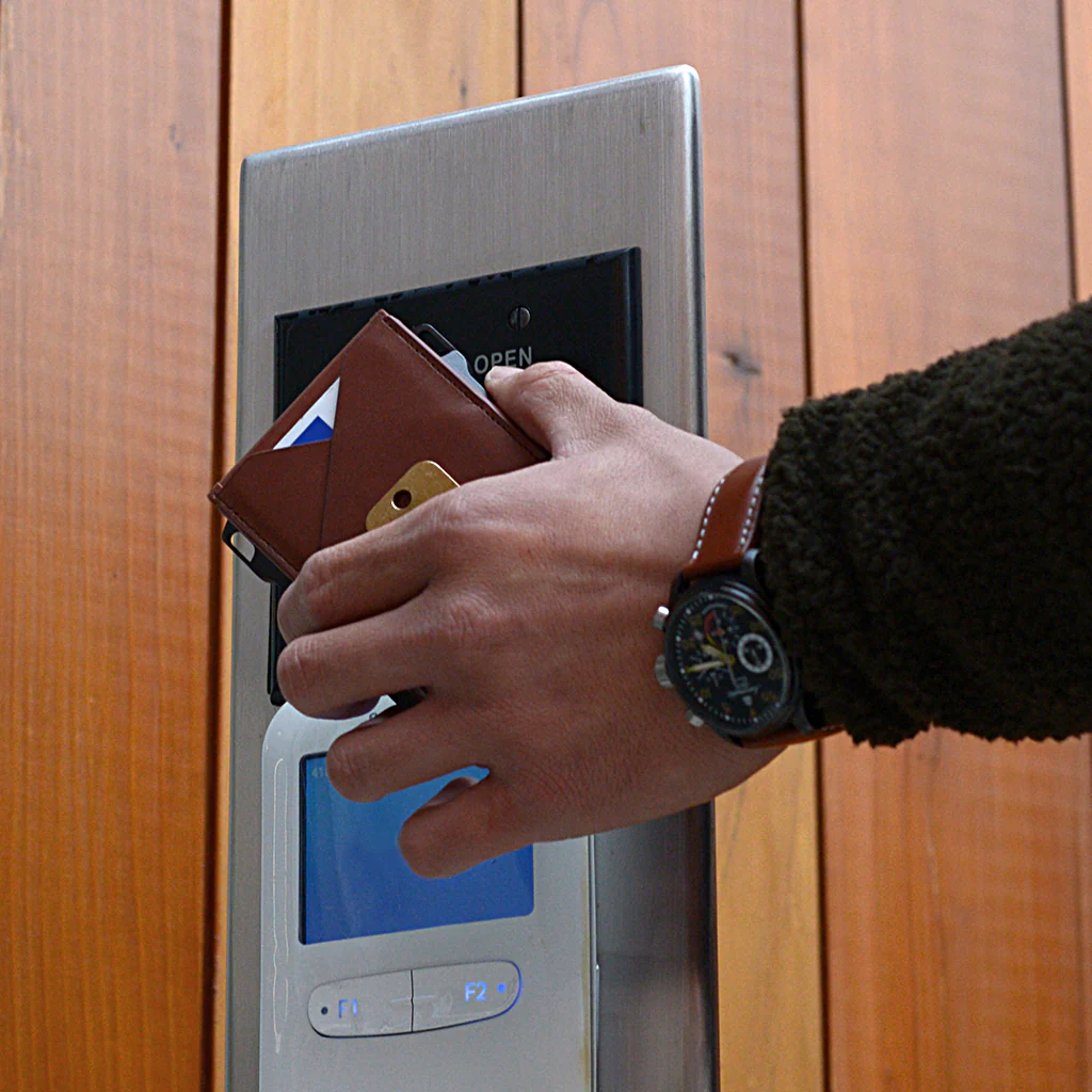 M1 Maverick Bifold Wallet - Image 15