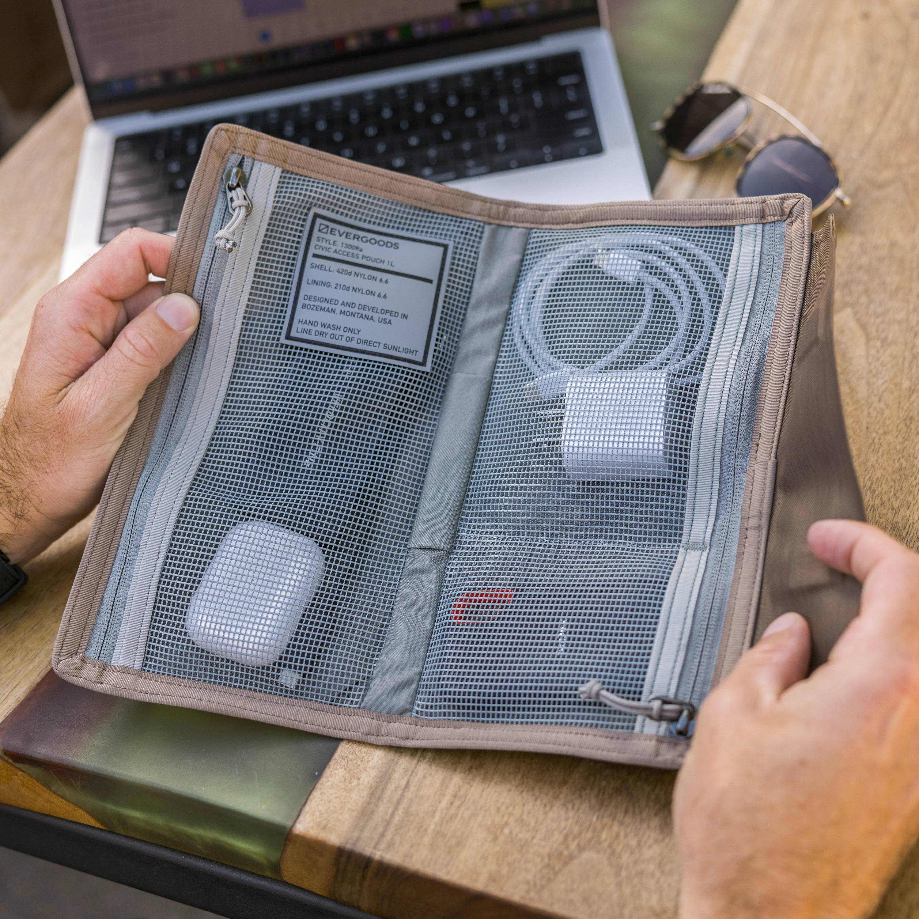 Civic Access Pouch 1 L - Image 47