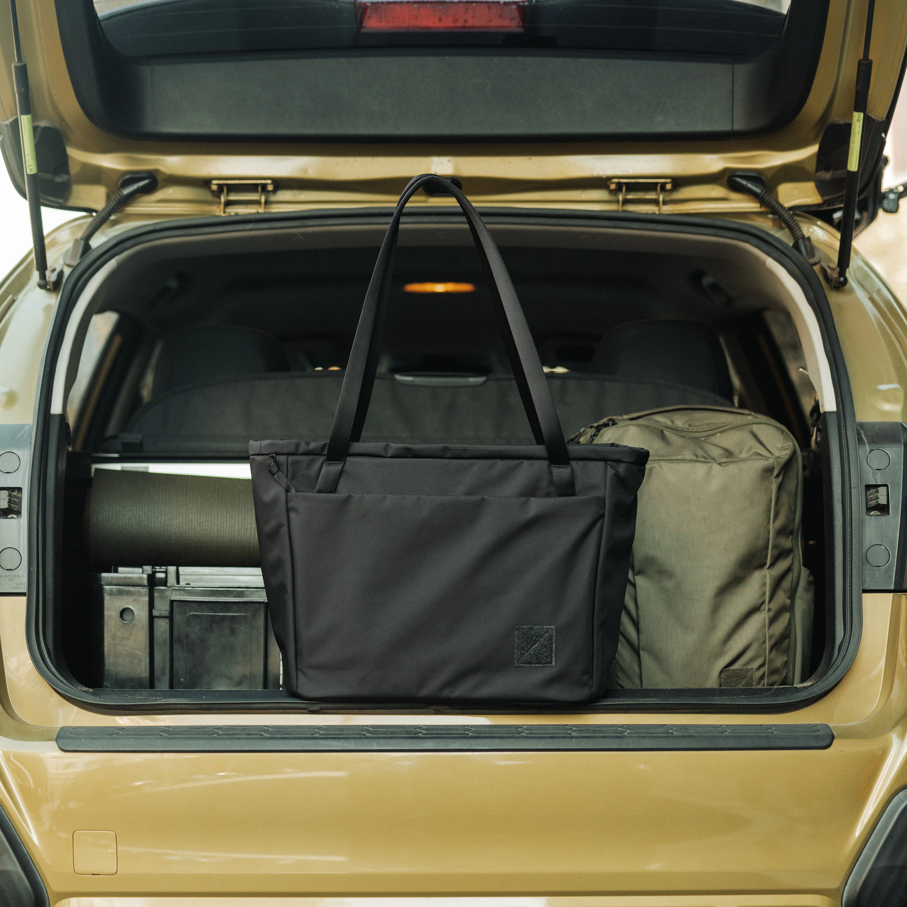 Civic Daily Tote 24 L - Image 21