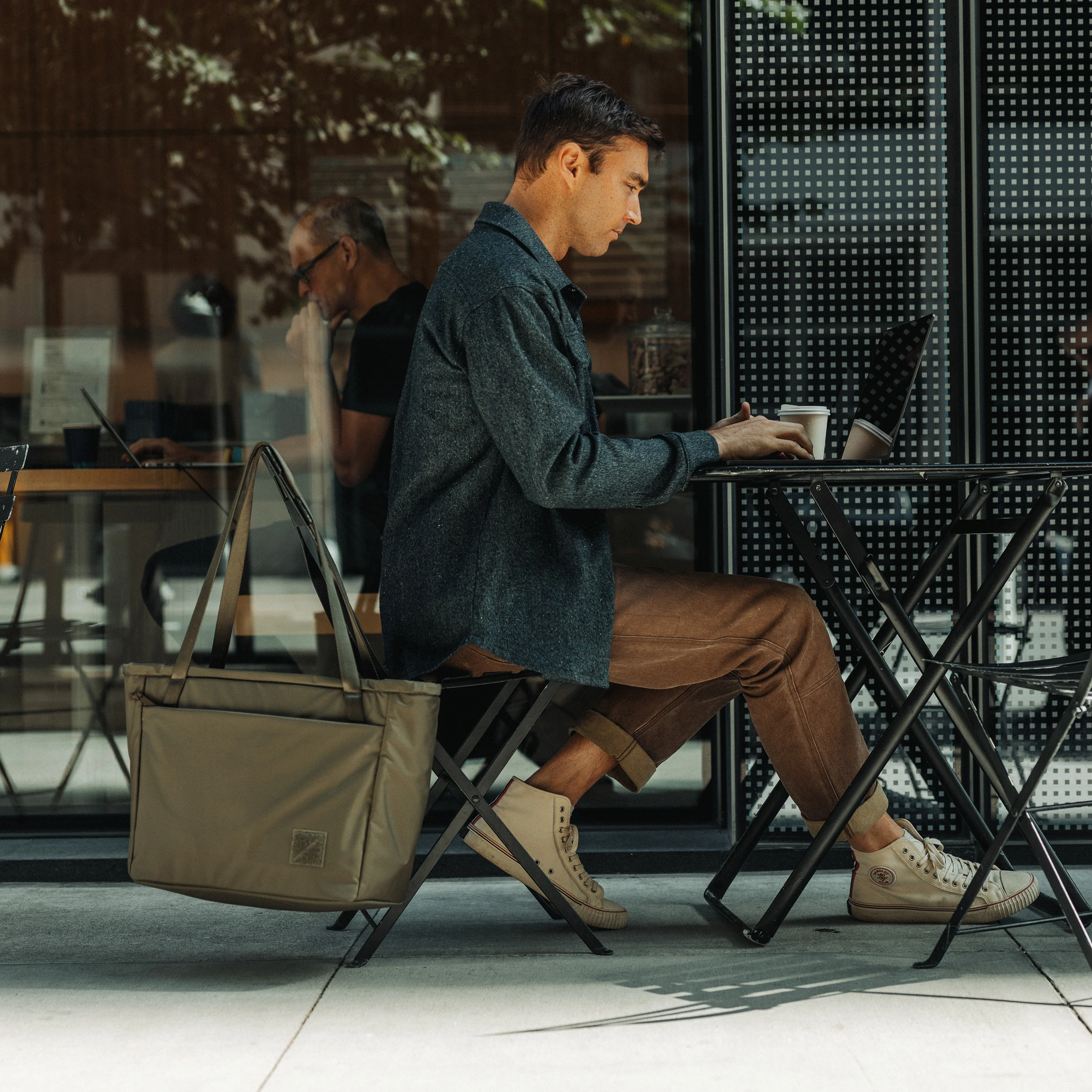 Civic Daily Tote 24 L - Image 37