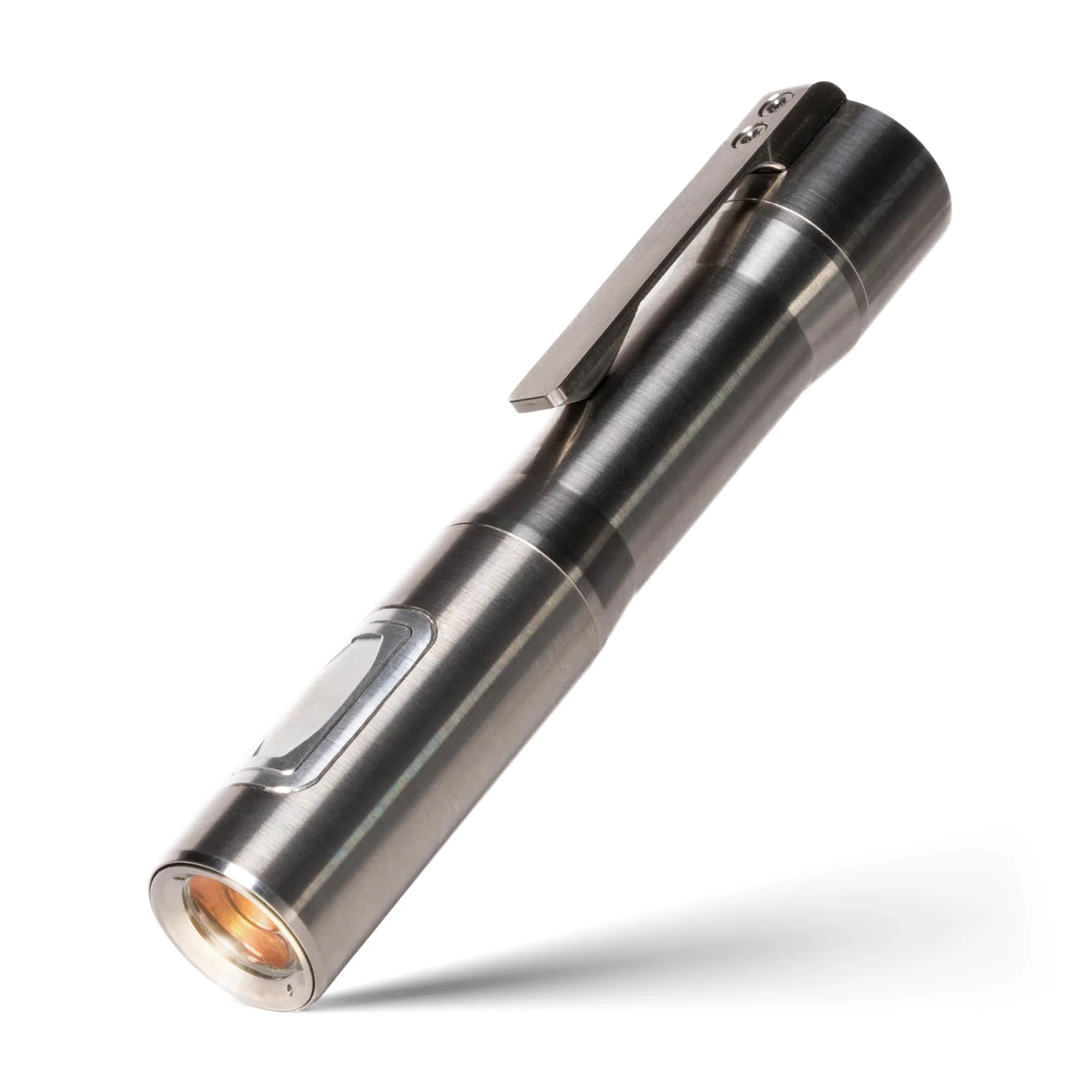 Rampant™ R4 EDC Titanium Flashlight - Image 41