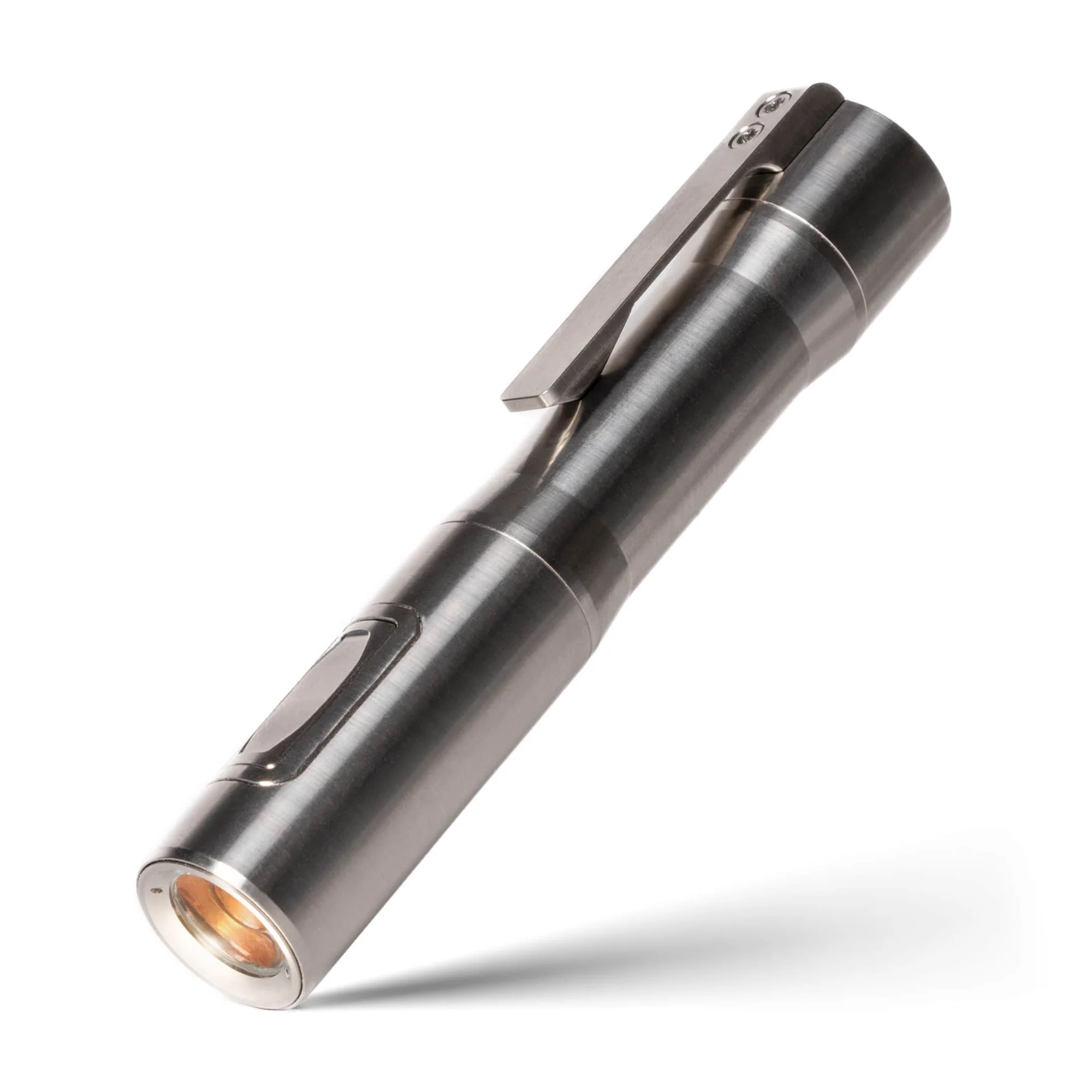 Rampant™ R4 EDC Titanium Flashlight - Image 9