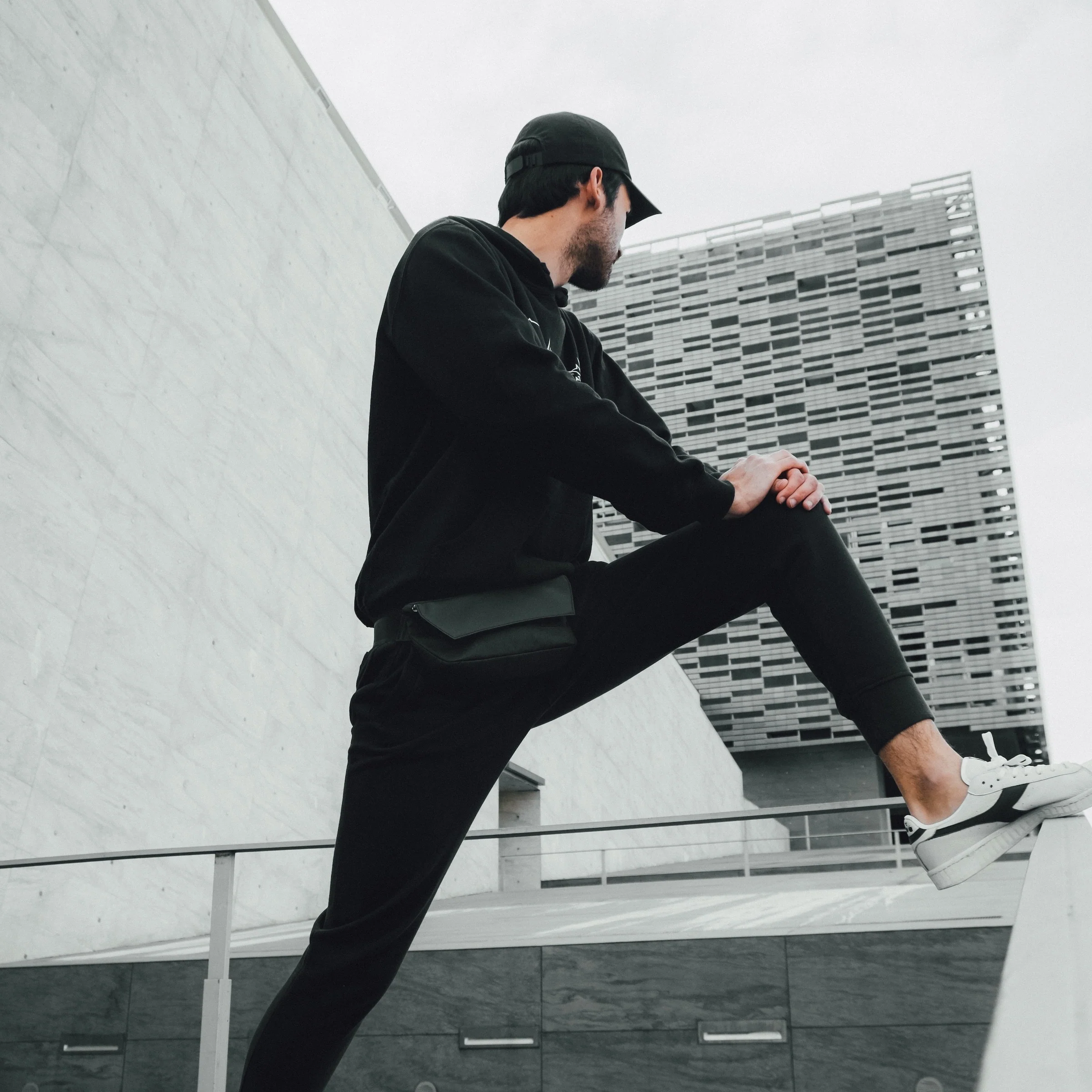 Dayfarer Active Sling - Image 7