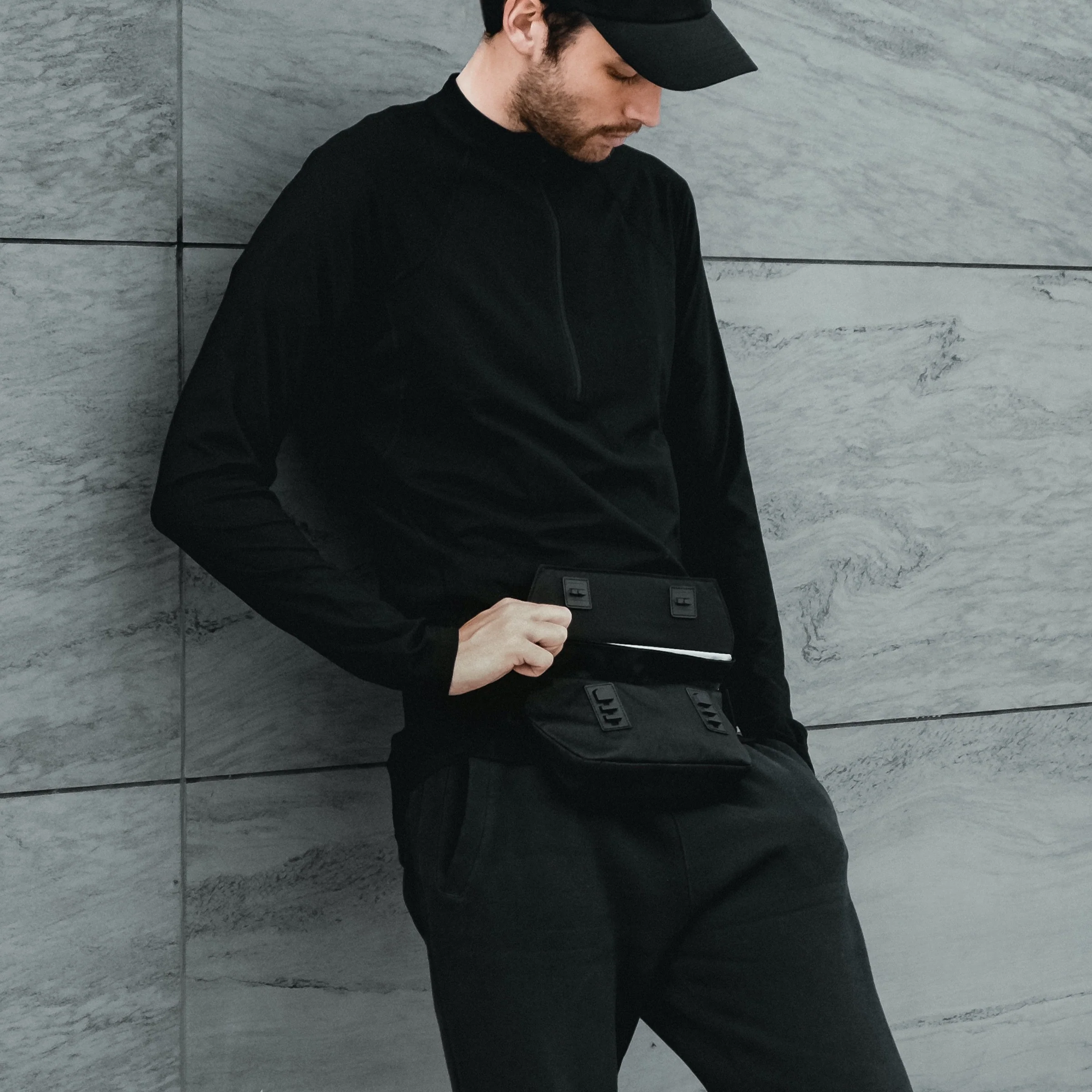 Dayfarer Active Sling - Image 8