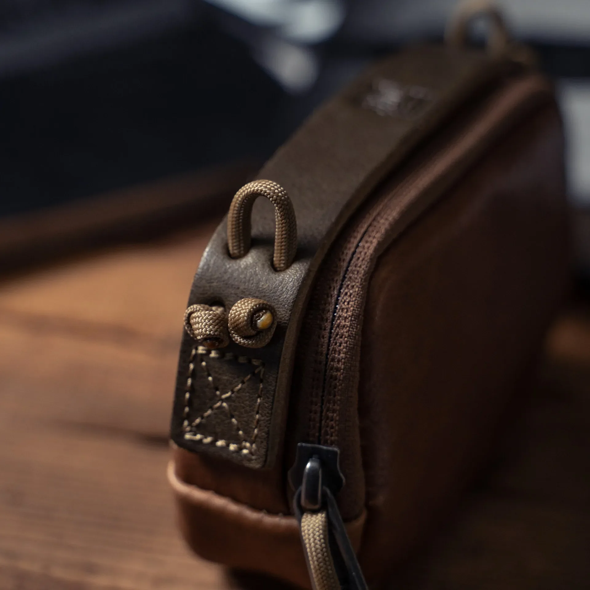 Full Leather Portable Camera Pouch - Image 4
