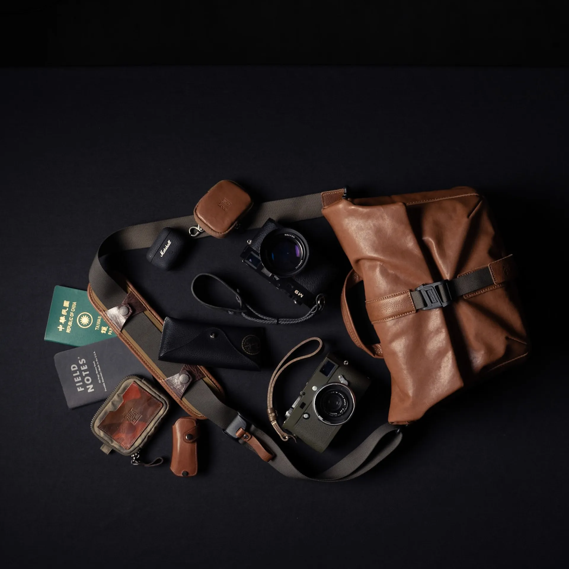 Pilot Leather Travel Camera Bag 7 L - Image 10