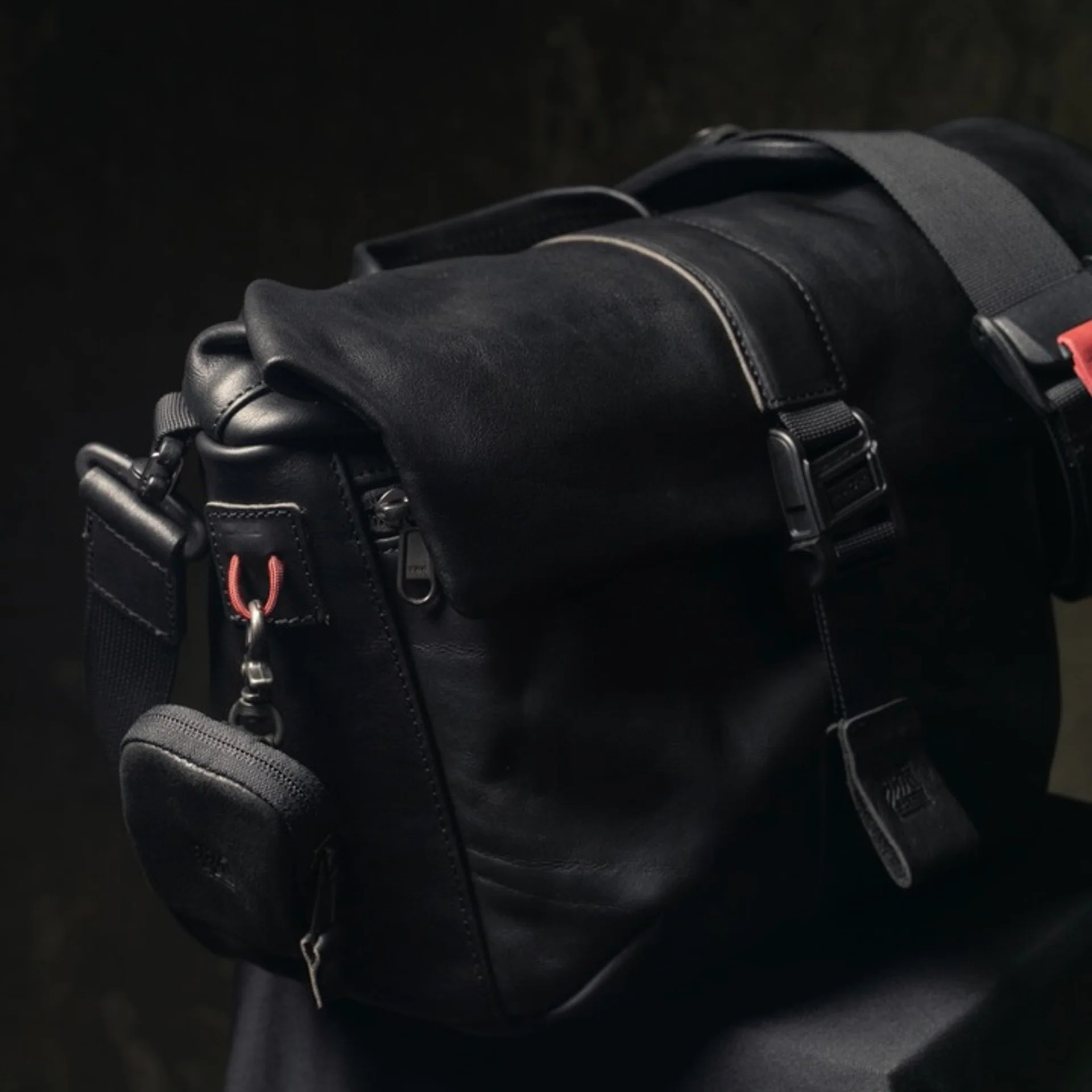 Pilot Leather Travel Camera Bag 7 L - Image 16