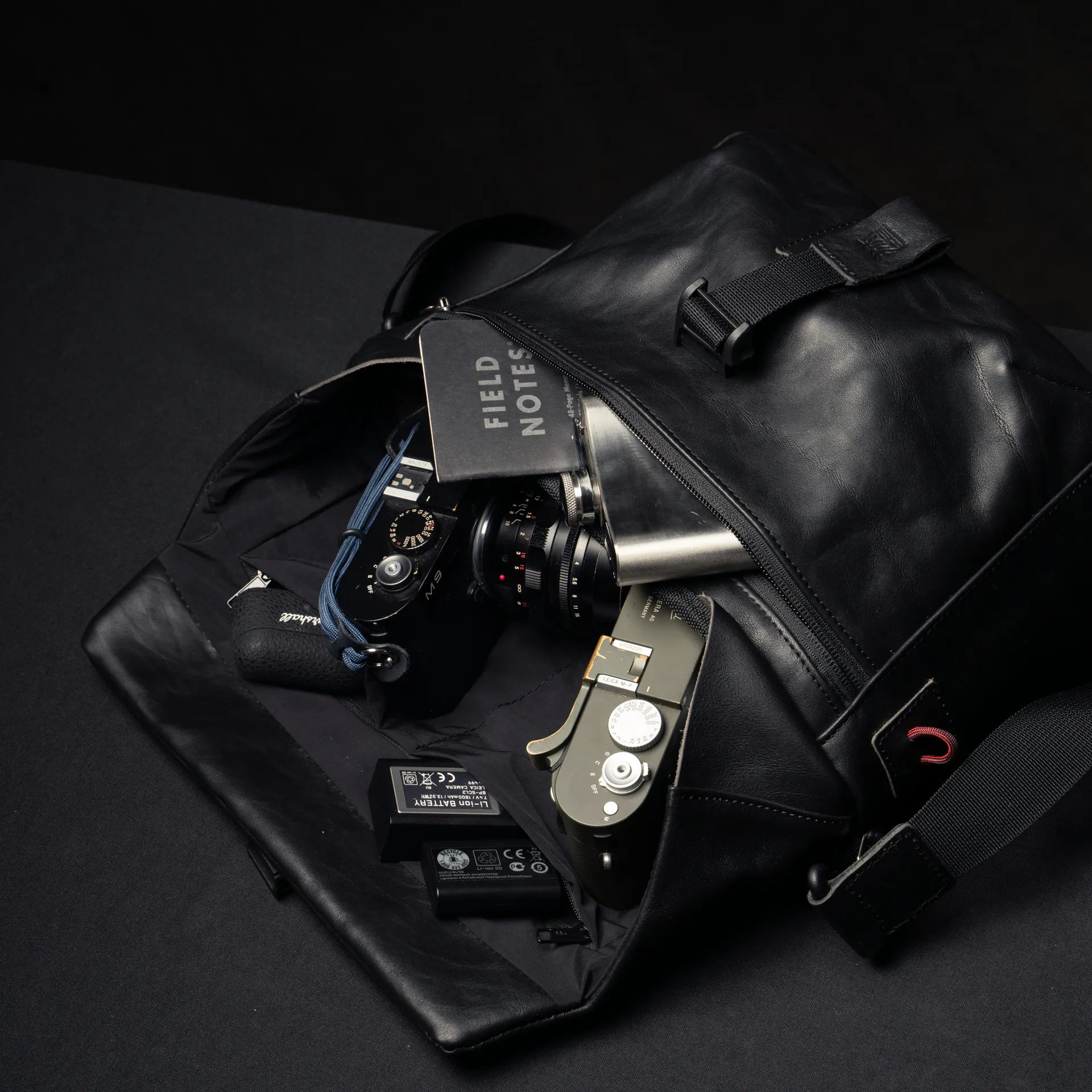 Pilot Leather Travel Camera Bag 7 L - Image 21