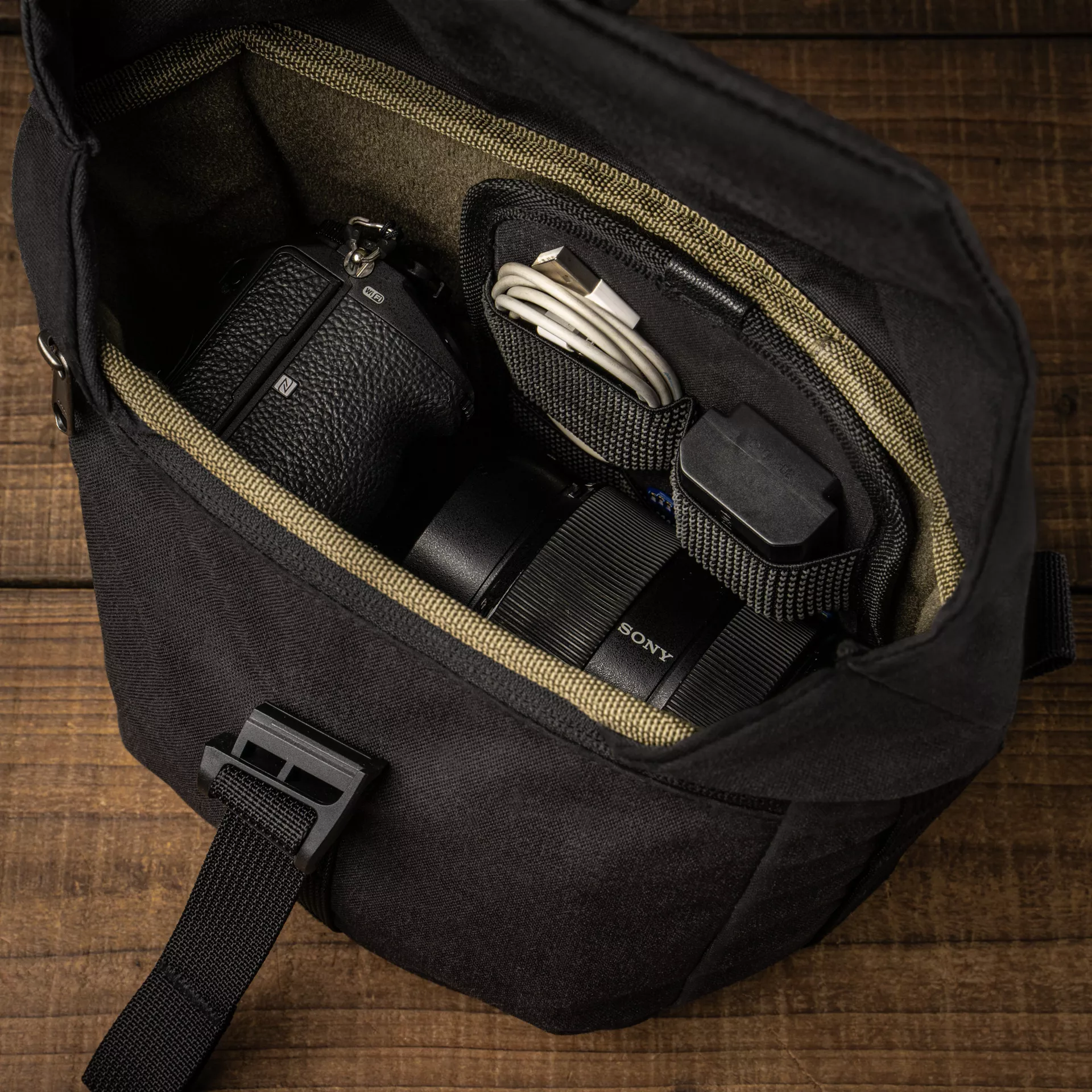 Pilot Travel Camera Bag 3.5 L - Image 20