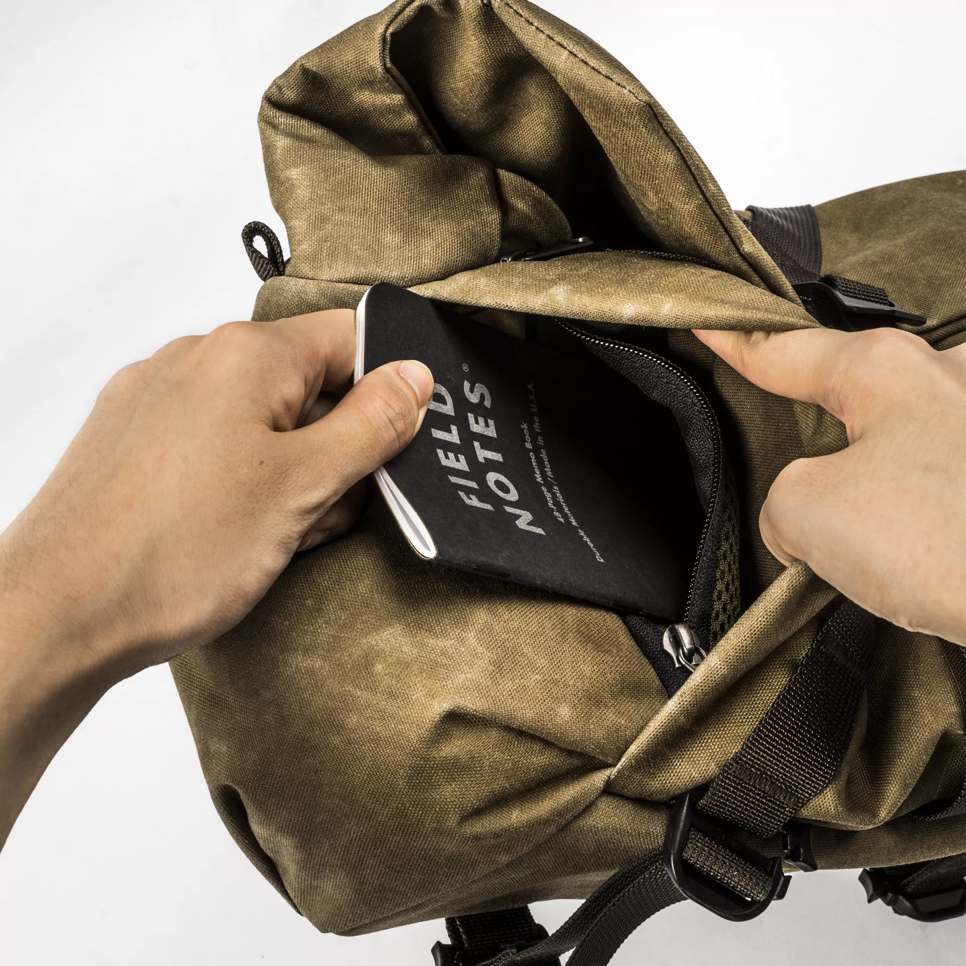 Pilot Travel Camera Bag 7 L - Image 15