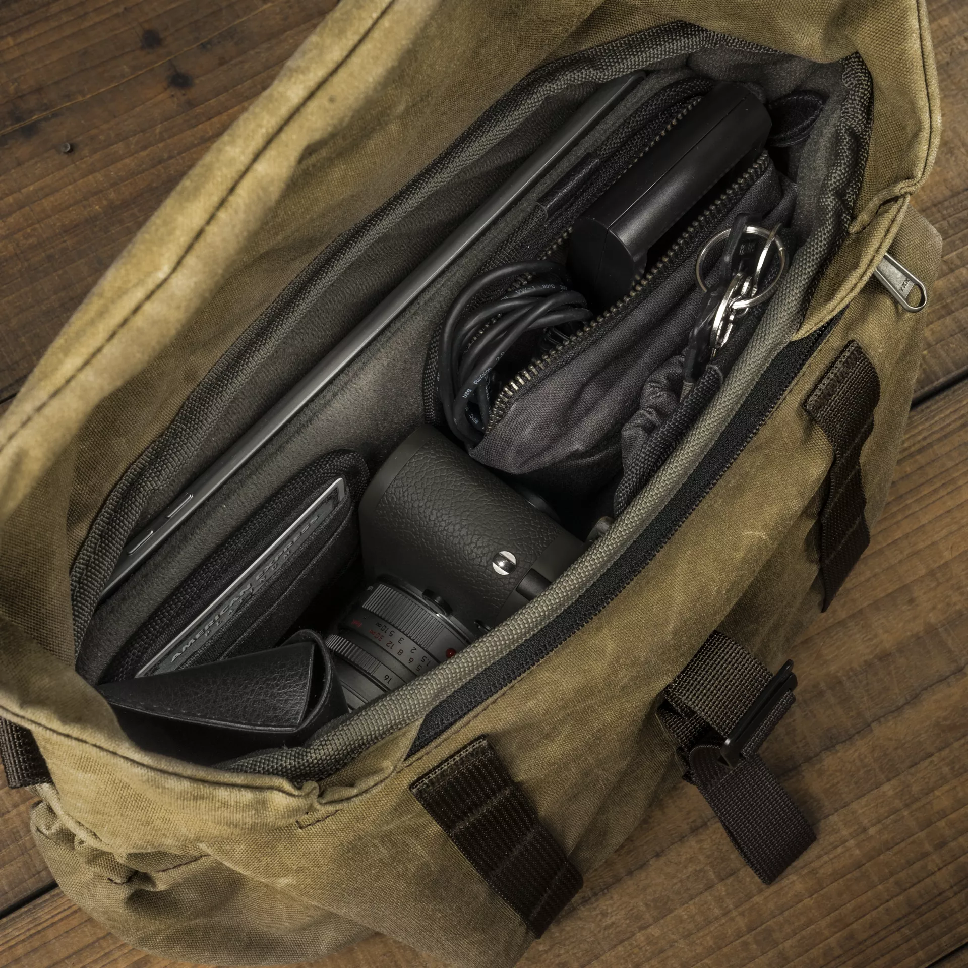 Pilot Travel Camera Bag 7 L - Image 16